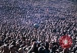 Standbild Bob Hope anzeigen Pleiku Süd Vietnam Camp Enari, 1967, aus Sekunde 61 historischem Filmmaterial Videoclip 65675025969