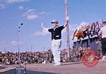 Standbild Bob Hope anzeigen Pleiku Süd Vietnam Camp Enari, 1967, aus Sekunde 4 historischem Filmmaterial Videoclip 65675025970