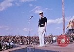 Standbild Bob Hope anzeigen Pleiku Süd Vietnam Camp Enari, 1967, aus Sekunde 6 historischem Filmmaterial Videoclip 65675025970
