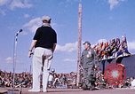 Standbild Bob Hope anzeigen Pleiku Süd Vietnam Camp Enari, 1967, aus Sekunde 10 historischem Filmmaterial Videoclip 65675025970