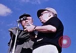 Standbild Bob Hope anzeigen Pleiku Süd Vietnam Camp Enari, 1967, aus Sekunde 20 historischem Filmmaterial Videoclip 65675025970