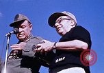 Standbild Bob Hope anzeigen Pleiku Süd Vietnam Camp Enari, 1967, aus Sekunde 27 historischem Filmmaterial Videoclip 65675025970