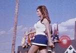 Standbild Bob Hope anzeigen Pleiku Süd Vietnam Camp Enari, 1967, aus Sekunde 10 historischem Filmmaterial Videoclip 65675025971