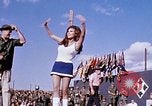 Standbild Bob Hope anzeigen Pleiku Süd Vietnam Camp Enari, 1967, aus Sekunde 37 historischem Filmmaterial Videoclip 65675025971