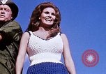 Standbild Bob Hope anzeigen Pleiku Süd Vietnam Camp Enari, 1967, aus Sekunde 50 historischem Filmmaterial Videoclip 65675025971