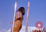 Immagine di Bob Hope Visualizza Pleiku Vietnam del Sud Camp Enari, 1967, secondo 29 filmato di repertorio 65675025974