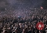 Immagine di Bob Hope Visualizza Pleiku Vietnam del Sud Camp Enari, 1967, secondo 59 filmato di repertorio 65675025976