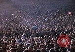 Immagine di Bob Hope Visualizza Pleiku Vietnam del Sud Camp Enari, 1967, secondo 61 filmato di repertorio 65675025976