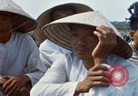 Immagine di Interrogazione sospetti Tan Tru lungo un Vietnam del Sud, 1967, secondo 40 filmato di repertorio 65675025977