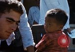 Immagine di MEDCAP Tan Tru lungo un Vietnam del Sud, 1967, secondo 32 filmato di repertorio 65675025978