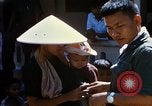 Immagine di MEDCAP Tan Tru lungo un Vietnam del Sud, 1967, secondo 55 filmato di repertorio 65675025978