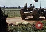 Immagine di Booby intrappolato Viet Cong rimane Il Vietnam, 1967, secondo 25 filmato di repertorio 65675025979
