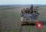 Standbild USA Soldaten Vietnam, 1967, aus Sekunde 43 historischem Filmmaterial Videoclip 65675025980