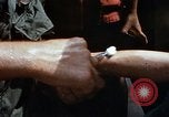Immagine di I civili trattate sotto di noi medici azione civica programma (MEDCAP) Il Vietnam, 1967, secondo 37 filmato di repertorio 65675025981
