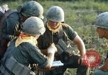 Immagine di Soldati informato Tan Tru Vietnam, 1967, secondo 44 filmato di repertorio 65675025982