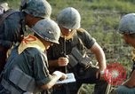 Immagine di Soldati informato Tan Tru Vietnam, 1967, secondo 46 filmato di repertorio 65675025982