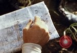 Immagine di Soldati informato Tan Tru Vietnam, 1967, secondo 51 filmato di repertorio 65675025982