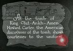 Standbild Howard Carter im King Tut Grab Ägypten, 1923, aus Sekunde 13 historischem Filmmaterial Videoclip 65675025991