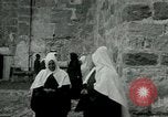 Immagine di US Navy marinai visitare Betlemme Palestina, 1922, secondo 34 filmato di repertorio 65675025992