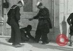 Immagine di Visita di marinai Gerusalemme Palestina, 1922, secondo 46 filmato di repertorio 65675025993