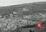 Immagine di Visita di marinai Gerusalemme Palestina, 1922, secondo 16 filmato di repertorio 65675025994
