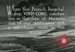 Immagine di USS Bainbridge salvataggi di nave ospedale Vinh-Long Europa, 1922, secondo 18 filmato di repertorio 65675026004
