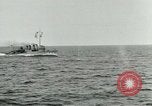 Immagine di USS Bainbridge salvataggi di nave ospedale Vinh-Long Europa, 1922, secondo 29 filmato di repertorio 65675026004