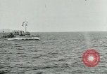 Immagine di USS Bainbridge salvataggi di nave ospedale Vinh-Long Europa, 1922, secondo 30 filmato di repertorio 65675026004