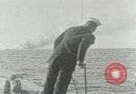 Immagine di USS Bainbridge salvataggi di nave ospedale Vinh-Long Europa, 1922, secondo 36 filmato di repertorio 65675026004
