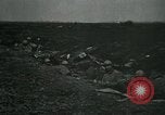 Standbild verwurzelte französische Soldaten an der Marne line Frankreich, 1918, aus Sekunde 23 historischem Filmmaterial Videoclip 65675026012