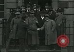 Standbild Gewerkschaftsführern London England Vereinigtes Königreich, 1919, aus Sekunde 17 historischem Filmmaterial Videoclip 65675026030