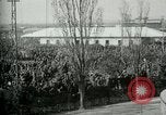 Standbild italienischen Kriegsgefangenen zUSAmmengestellt nach der Schlacht von Caporetto Italien, 1917, aus Sekunde 7 historischem Filmmaterial Videoclip 65675026032