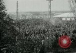 Standbild italienischen Kriegsgefangenen zUSAmmengestellt nach der Schlacht von Caporetto Italien, 1917, aus Sekunde 21 historischem Filmmaterial Videoclip 65675026032