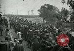 Image remise troupes italiennes après la bataille de Caporetto Italie, 1917, de la seconde 9 séquences d'archives historiques vidéo 65675026033