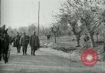 Image remise troupes italiennes après la bataille de Caporetto Italie, 1917, de la seconde 53 séquences d'archives historiques vidéo 65675026033