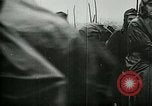 Standbild Österreicher voraus nach der Schlacht von Caporetto Italien, 1917, aus Sekunde 12 historischem Filmmaterial Videoclip 65675026035