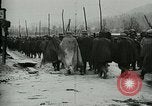 Standbild Österreicher voraus nach der Schlacht von Caporetto Italien, 1917, aus Sekunde 18 historischem Filmmaterial Videoclip 65675026035