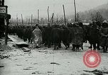 Standbild Österreicher voraus nach der Schlacht von Caporetto Italien, 1917, aus Sekunde 21 historischem Filmmaterial Videoclip 65675026035