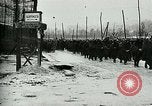 Standbild Österreicher voraus nach der Schlacht von Caporetto Italien, 1917, aus Sekunde 45 historischem Filmmaterial Videoclip 65675026035