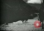 Standbild Nachwirkungen der Schlacht von Caporetto in Ersten Weltkrieg Italien, 1917, aus Sekunde 51 historischem Filmmaterial Videoclip 65675026036