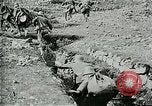 Immagine di Re Carlo IV (Imperatore Karl I) dell'Austria Ungheriaguardando le truppe Italia, 1917, secondo 6 filmato di repertorio 65675026037