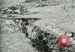 Immagine di Re Carlo IV (Imperatore Karl I) dell'Austria Ungheriaguardando le truppe Italia, 1917, secondo 18 filmato di repertorio 65675026037
