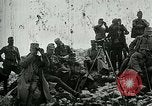 Immagine di Re Carlo IV (Imperatore Karl I) dell'Austria Ungheriaguardando le truppe Italia, 1917, secondo 34 filmato di repertorio 65675026037
