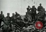 Immagine di Re Carlo IV (Imperatore Karl I) dell'Austria Ungheriaguardando le truppe Italia, 1917, secondo 35 filmato di repertorio 65675026037