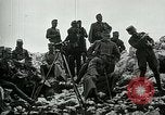 Immagine di Re Carlo IV (Imperatore Karl I) dell'Austria Ungheriaguardando le truppe Italia, 1917, secondo 44 filmato di repertorio 65675026037