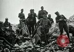 Immagine di Re Carlo IV (Imperatore Karl I) dell'Austria Ungheriaguardando le truppe Italia, 1917, secondo 45 filmato di repertorio 65675026037