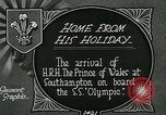 Image RMS Olympic arrivant à l'orifice transportant Prince de Galles Southampton Angleterre, 1924, de la seconde 3 séquences d'archives historiques vidéo 65675026042