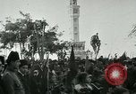 Image Mustafa Kemal Atatürk Pasha est fêté par la population Izmir Turquie, 1923, de la seconde 30 séquences d'archives historiques vidéo 65675026043