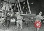 Image les cadets de l'air russe former en Angleterre l'Angleterre, 1917, de la seconde 27 séquences d'archives historiques vidéo 65675026045