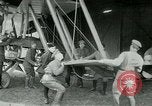 Image les cadets de l'air russe former en Angleterre l'Angleterre, 1917, de la seconde 30 séquences d'archives historiques vidéo 65675026045